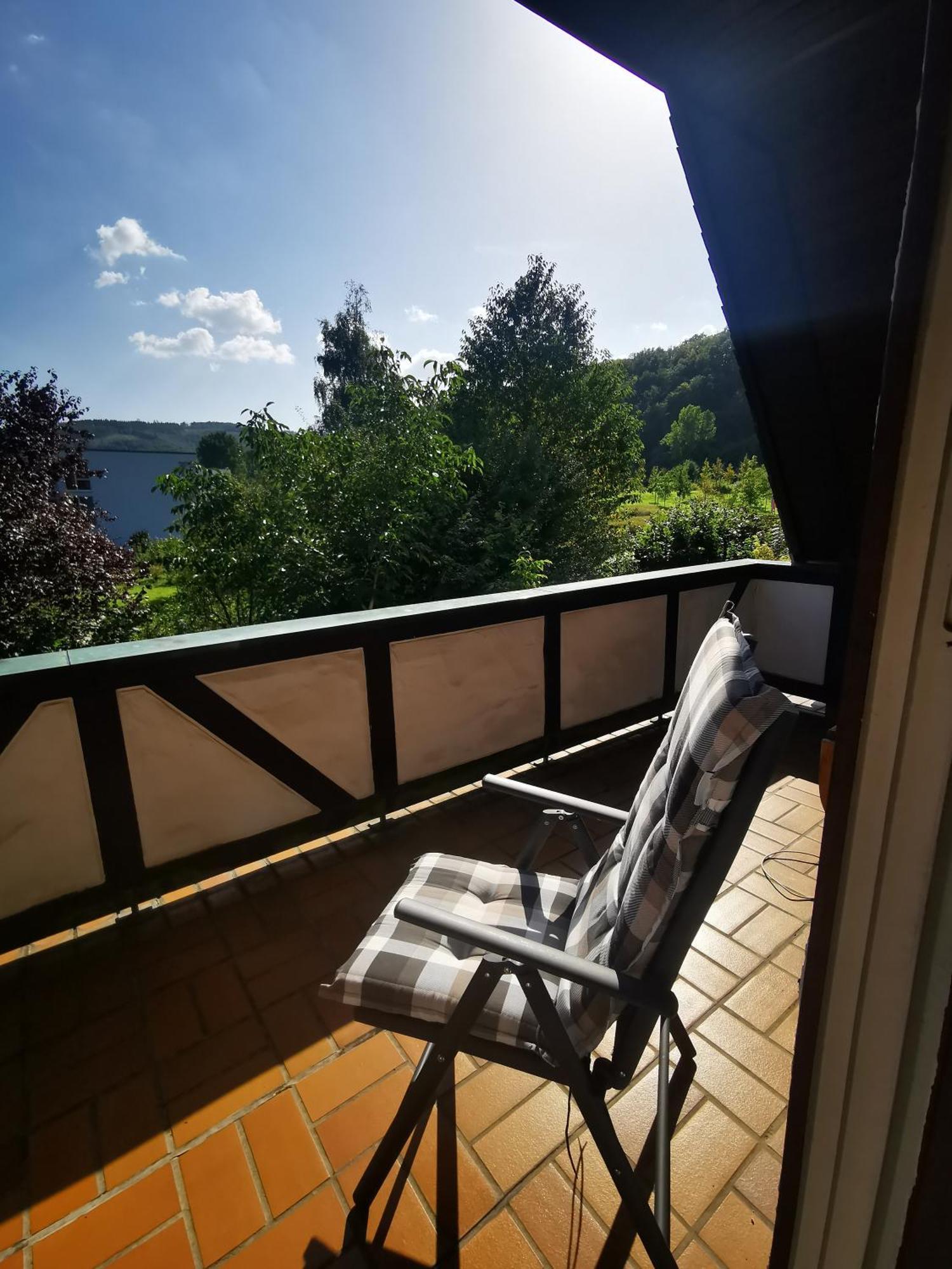 Charmantes Ferienhaus Casa Ella Mit Balkon Ζίγκεν Εξωτερικό φωτογραφία